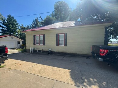 129 N Glendale Ave, Tomah, WI 54660 - photo 5