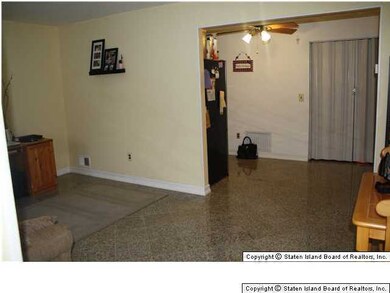 19 Franklin Ln unit E, Staten Island, NY 10306 - photo 4