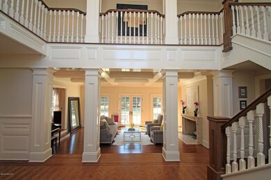 27 Chieftans Rd, Greenwich, CT 06831 - photo 2