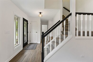 310 Cornell Ln, Algonquin, IL 60102 - photo 2