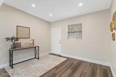 2907 Parr Ct E, Jacksonville, FL 32216 - photo 4