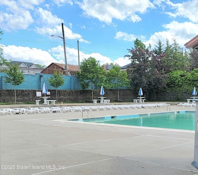 378 Rolling Hill Green unit 235, Staten Island, NY 10312 - photo 5