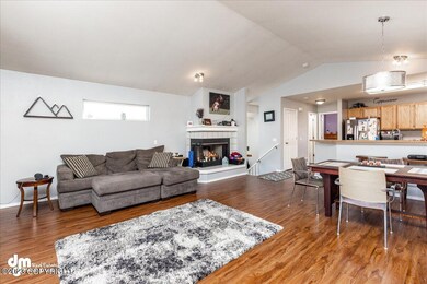 05-Living Room 20230315-DW-2040-Edit