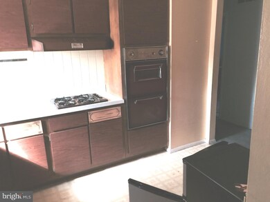 236 Villanova Ave, Pemberton, NJ 08068 - photo 5