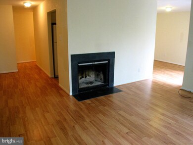 13B E Daisy Ln unit B, Mount Laurel, NJ 08054 - photo 3