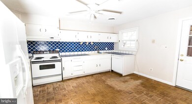 12621 Izaak Walton Dr, Bristow, VA 20136 - photo 6