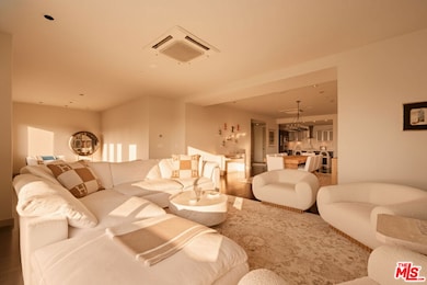 928 N Croft Ave unit 304, West Hollywood, CA 90069 - photo 4