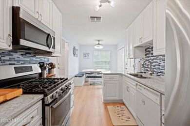 09-Kitchen