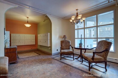 Foyer & Mailboxes
