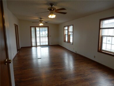 Large living/dining area