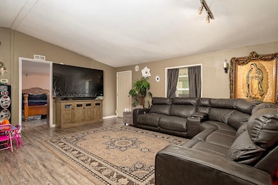 1570 S Peach St unit SPC 45, Medford, OR 97501 - photo 2