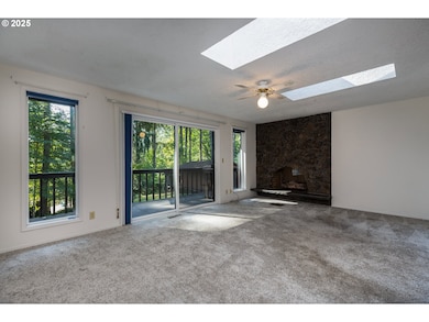 Living Room-Fireplace