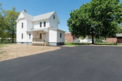 427 Bay St, Springfield, MA 01109 - photo 2