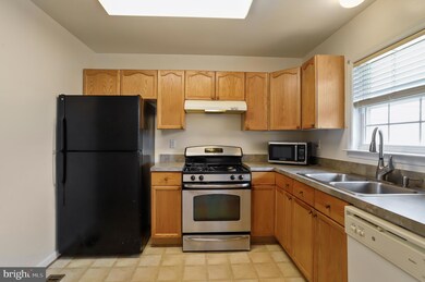 38 Litchfield Ln W, Martinsburg, WV 25405 - photo 7