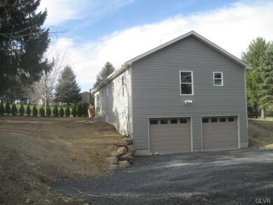 541 E Dannersville Rd, Bath, PA 18014 - photo 7