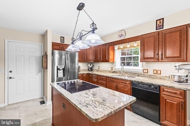 8919 Cottongrass St, Waldorf, MD 20603 - photo 4