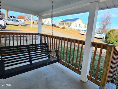 213 Front St, Newport, TN 37821 - photo 6