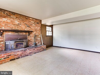 7406 Fenwood Ct, Manassas, VA 20109 - photo 6