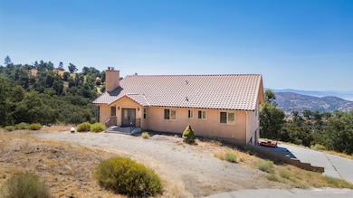 29600 Goldspike Rd, Tehachapi, CA 93561 - photo 3