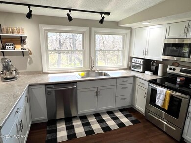 10600 Bixel Rd, Bluffton, OH 45817 - photo 6