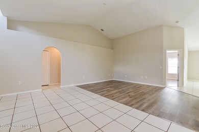 018-photo-living-room-11996783