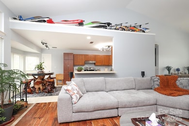 10209 Ashley Farm Dr, Matthews, NC 28105 - photo 4