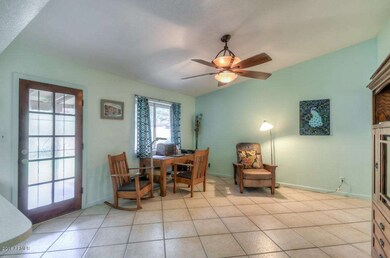 Family Room (1)-SMALL