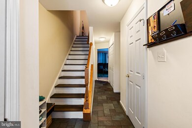 4005 Bradford Cir, Mount Joy, PA 17552 - photo 4