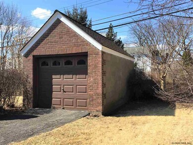 130 Fleetwood Ave, Albany, NY 12209 - photo 3