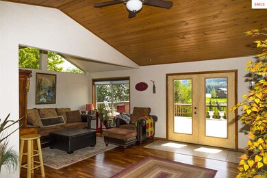 89 Blue Spruce Ln, Laclede, ID 83841 - photo 6