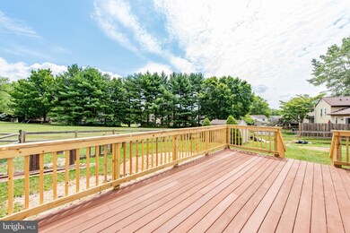 7091 Saddle Dr, Sykesville, MD 21784 - photo 2