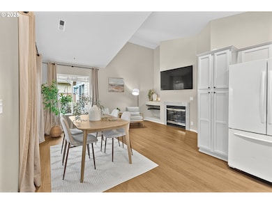 1927 Heitzman Way, Eugene, OR 97402 - photo 4