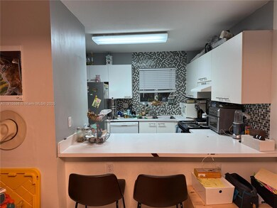 6245 SW Kendale Lakes Cir unit 209, Miami, FL 33183 - photo 4