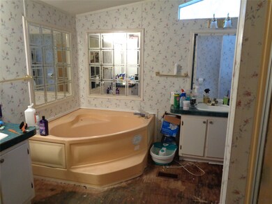 401 Velasco St, Brazoria, TX 77422 - photo 3