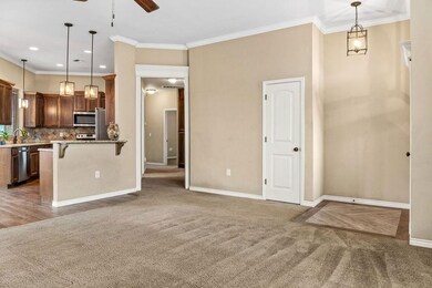 226 NW Granite Ave, Cache, OK 73527 - photo 4