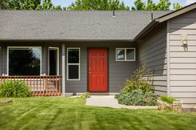 1747 NE Seventh St 2 of 20