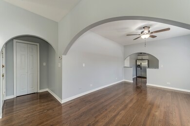 6247 N Mozart St, Chicago, IL 60659 - photo 3