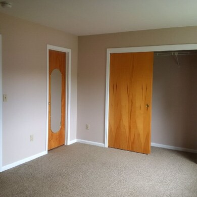 J6 Stonehedge Dr, South Burlington, VT 05403 - photo 6