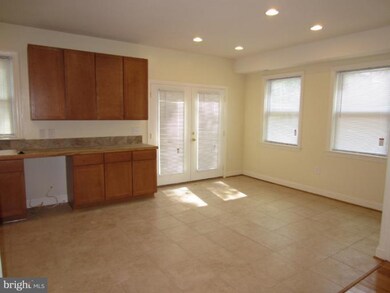 5213 B St SE, Washington, DC 20019 - photo 3