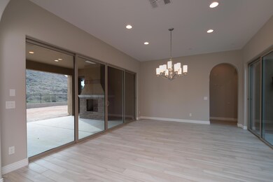 Whisper Homesite 22 Dining Area