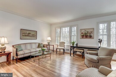 3529 Hamlet Place, Chevy Chase, MD 20815 - photo 5