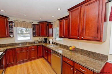 41 Stock Ln, Rensselaer, NY 12144 - photo 7