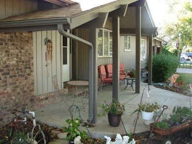 1409 S Jefferson St, Hugoton, KS 67951 - photo 6