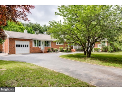 517 Delanco Rd, Beverly, NJ 08010 - photo 3