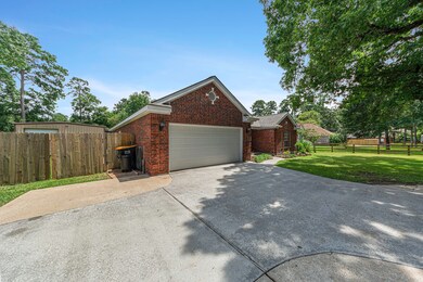 24 Lake Dr, Conroe, TX 77384 - photo 3