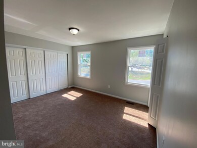 1984 Mayflower Dr, Woodbridge, VA 22192 - photo 5