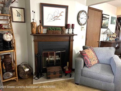 2190 REGENCY DR. Living Room