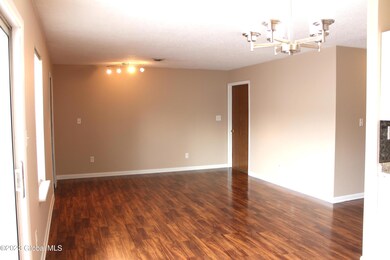 1707 Cambridge Manor Dr, Schenectady, NY 12302 - photo 5