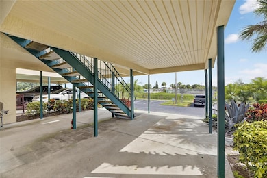 620 Yardarm Dr unit 10, Apollo Beach, FL 33572 - photo 6