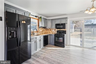 14 S Walnut Cir, West Berlin, NJ 08091 - photo 6